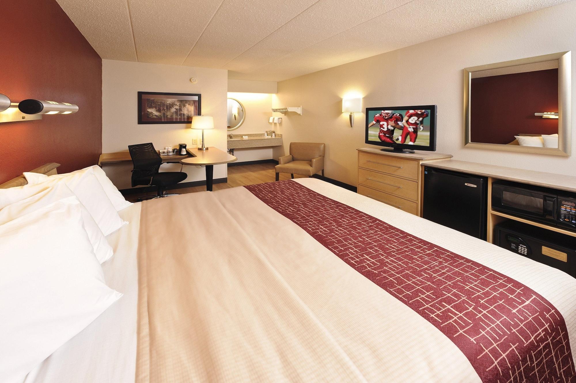 Red Roof Inn Dayton North Airport Екстериор снимка