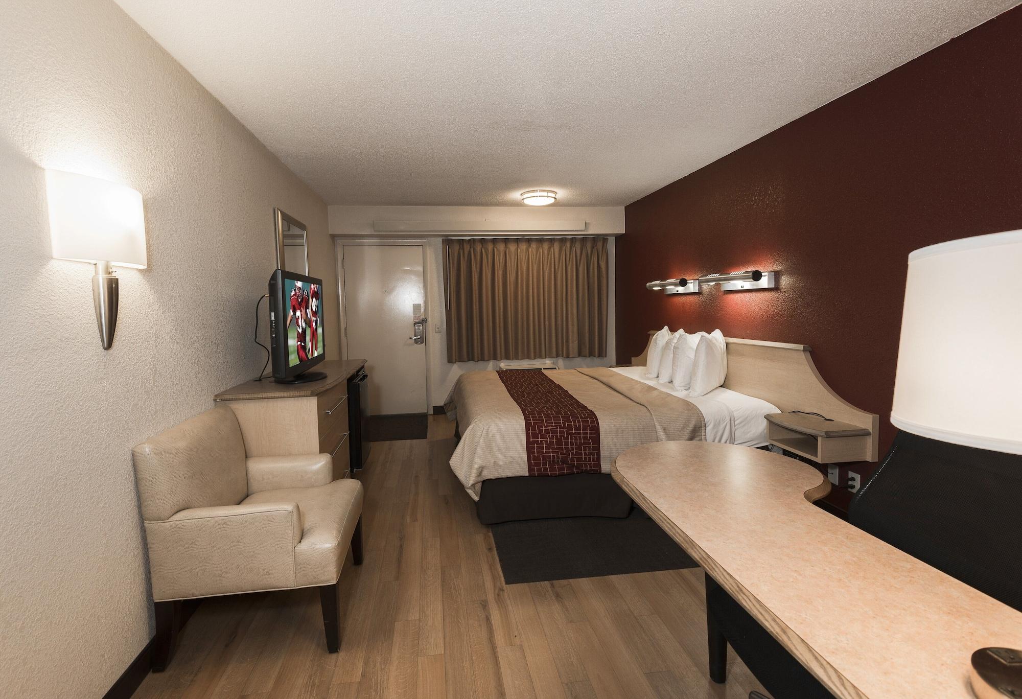 Red Roof Inn Dayton North Airport Екстериор снимка